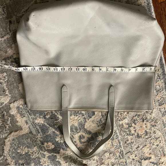 Elegant Pale Blue Leather Tote Bag CUYANA - Picture 4 of 11